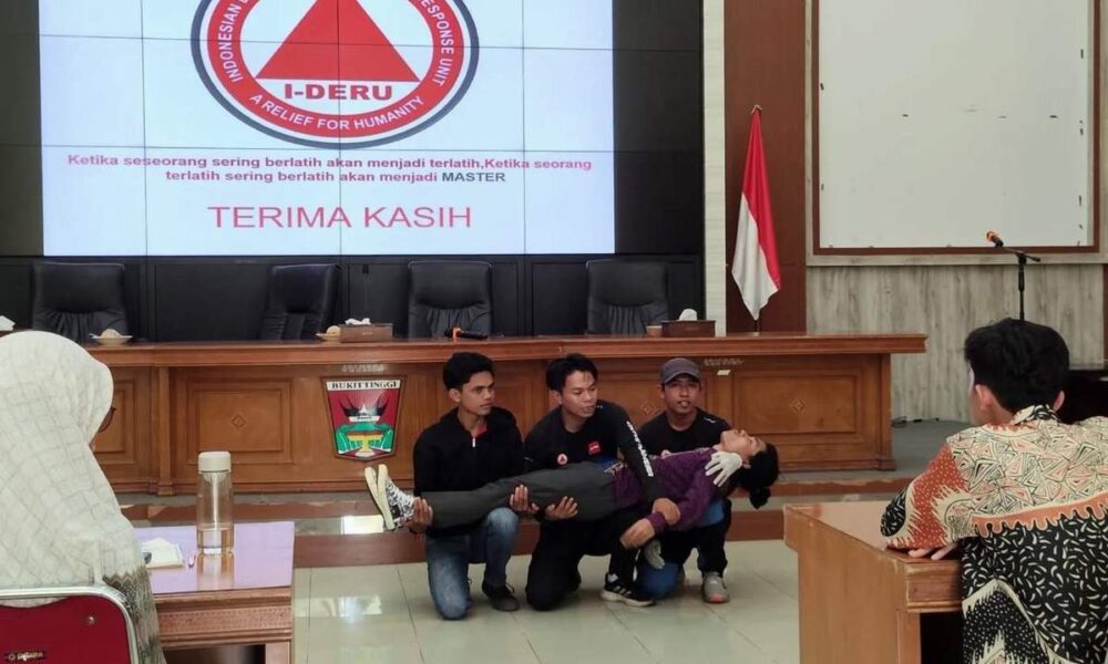 IDERU Payakumbuh Berbagi Ilmu Pertolongan Pertama untuk Relawan